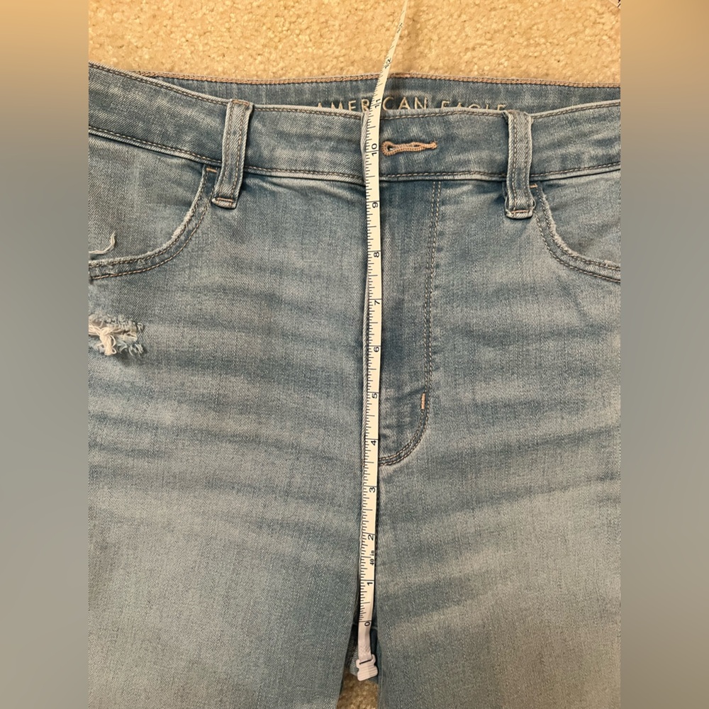 American Eagle Outfitters Light Wash Blue High-Rise Skinny Jeans - Picture 7 of 10